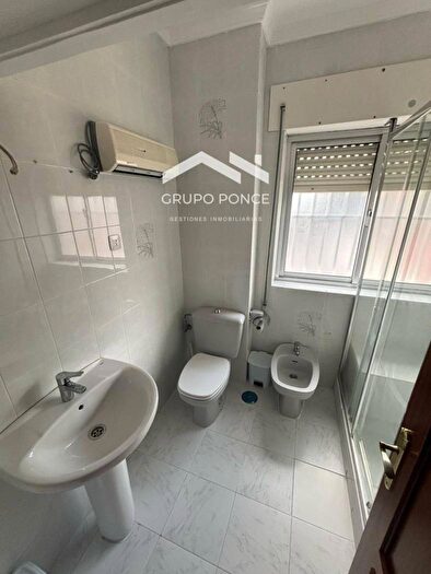 Casas en venta y pisos alquiler - 3