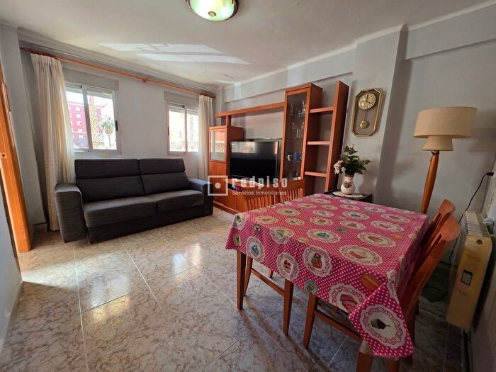 Casas en venta y pisos alquiler - 1