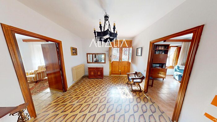 Casas en venta y pisos alquiler - 2