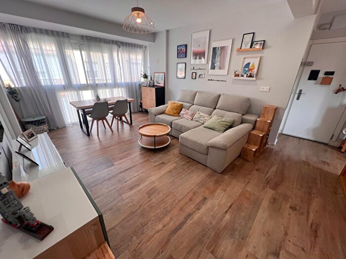 Casas en venta y pisos alquiler - 2