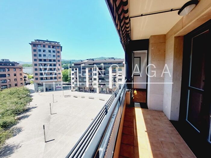 Casas en venta y pisos alquiler - 1
