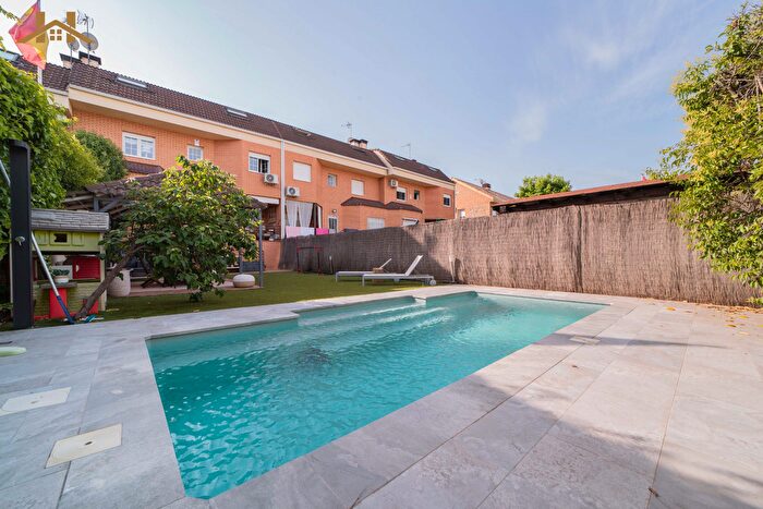 Casas en venta y pisos alquiler - 1