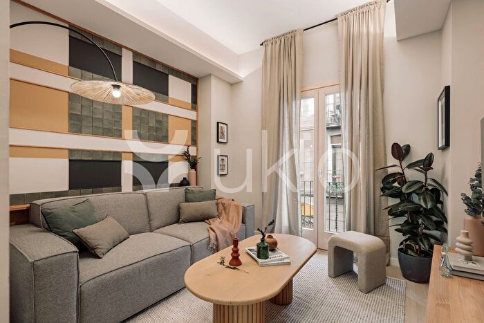 Piso en alquiler en Ciutat Vella, Sant Pere Sta Caterina i la Ribera de 2 habitaciones