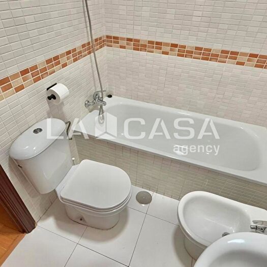 Casas en venta y pisos alquiler - 3