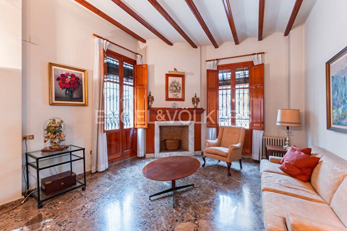 Casas en venta y pisos alquiler - 3