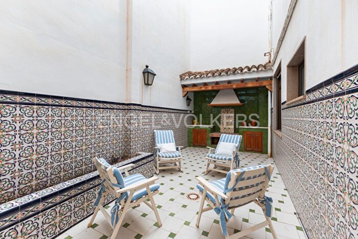 Casas en venta y pisos alquiler - 1