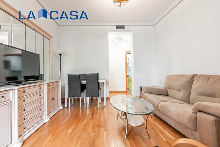Casas en venta y pisos alquiler - 2