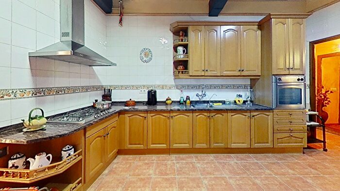 Casas en venta y pisos alquiler - 2