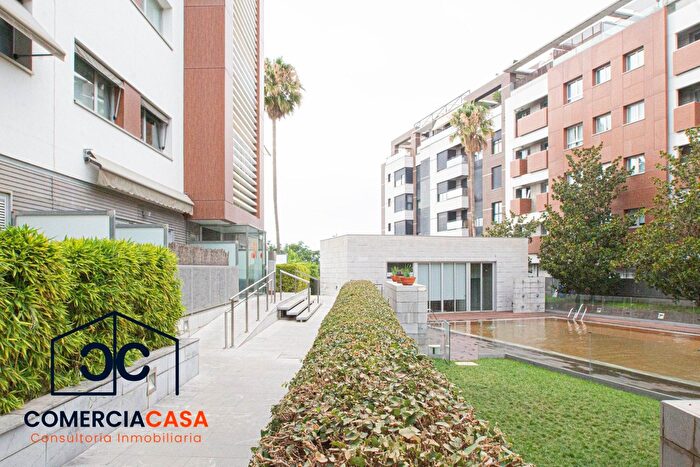 Casas en venta y pisos alquiler - 1