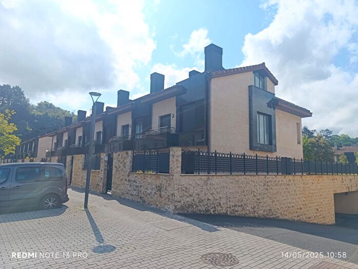Casas en venta y pisos alquiler - 1