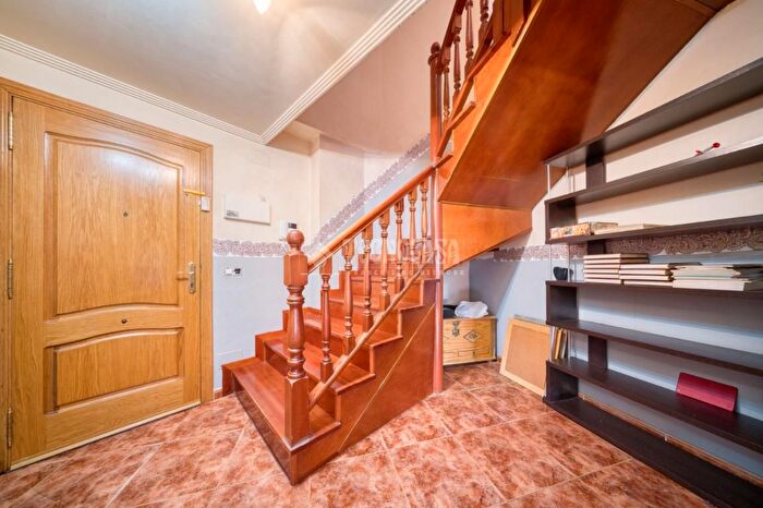 Casas en venta y pisos alquiler - 3