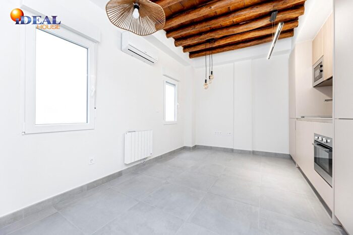 Casas en venta y pisos alquiler - 2