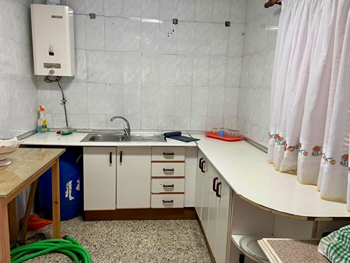 Casas en venta y pisos alquiler - 2