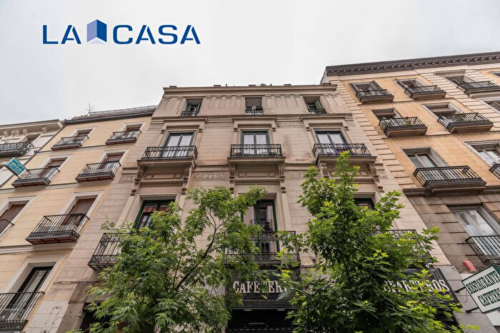 Casas en venta y pisos alquiler - 1