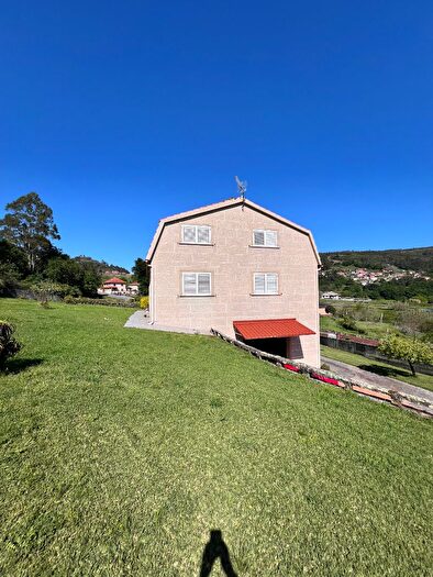 Casa en venta en Redondela, Pontevedra de 4 habitaciones