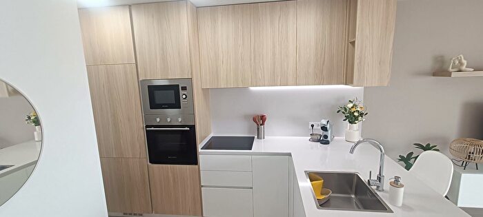 Casas en venta y pisos alquiler - 3
