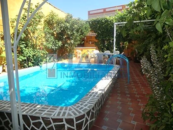 Casa en venta en Valdepeñas, Ciudad Real de 6 habitaciones