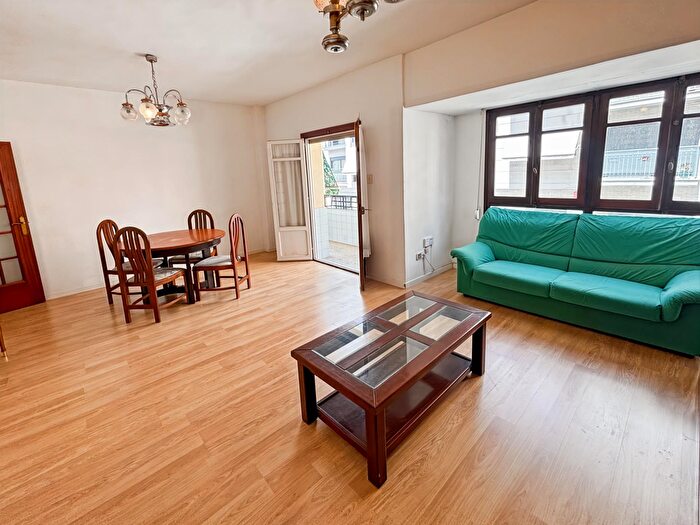 Casas en venta y pisos alquiler - 1
