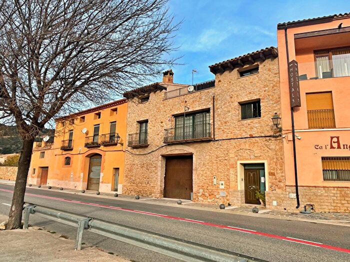 Casa en venta en Prat de Comte, Tarragona de 4 habitaciones