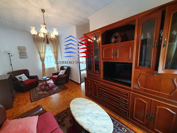 Casas en venta y pisos alquiler - 1