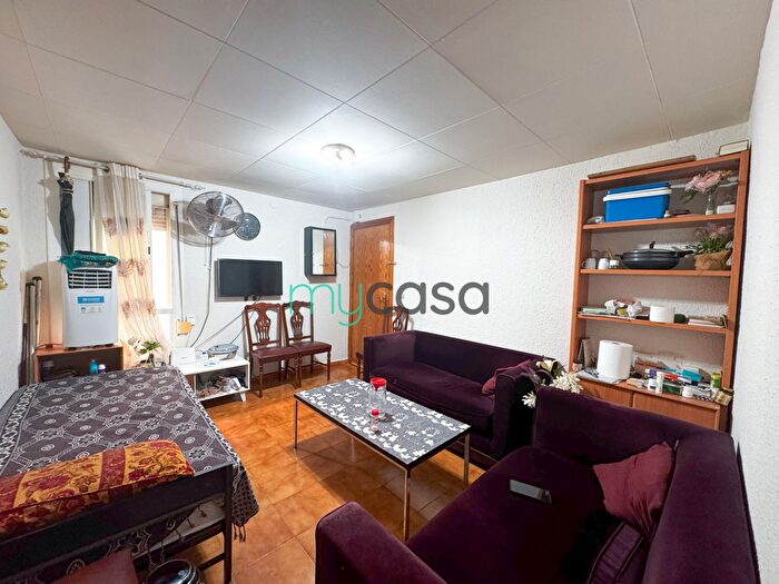 Casas en venta y pisos alquiler - 1