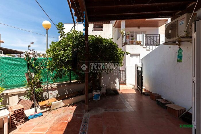 Casas en venta y pisos alquiler - 3