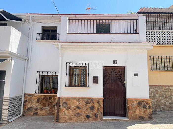 Casas en venta y pisos alquiler - 1