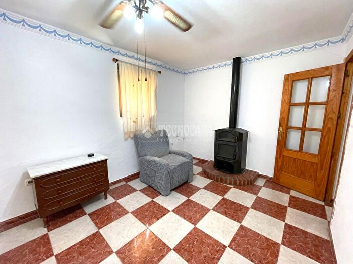 Casas en venta y pisos alquiler - 2