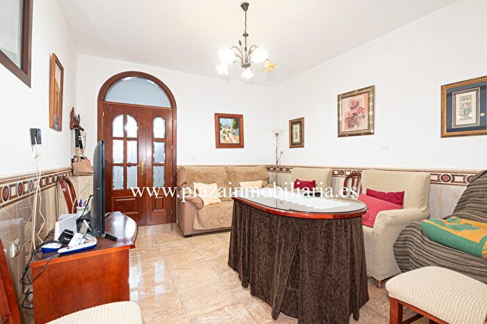 Casas en venta y pisos alquiler - 1