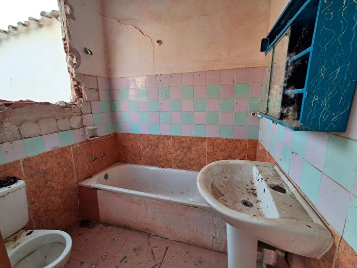 Casas en venta y pisos alquiler - 2