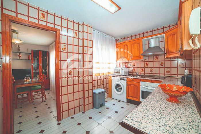 Casas en venta y pisos alquiler - 2