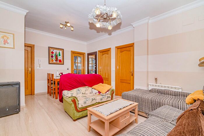 Casas en venta y pisos alquiler - 1