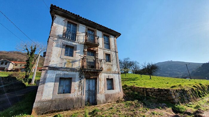 Casas en venta y pisos alquiler - 1