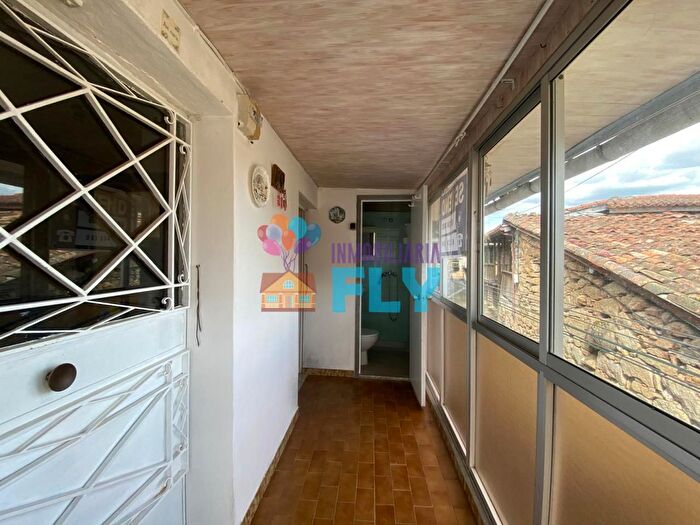 Casas en venta y pisos alquiler - 3