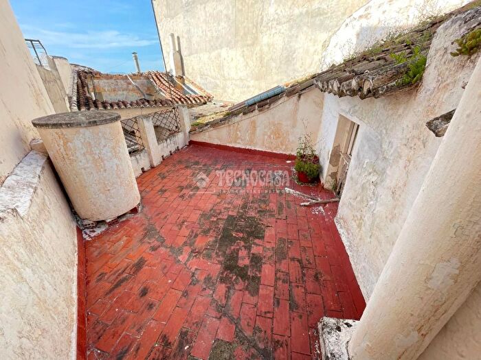Casas en venta y pisos alquiler - 2
