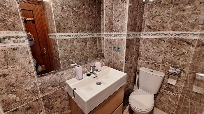 Casas en venta y pisos alquiler - 3
