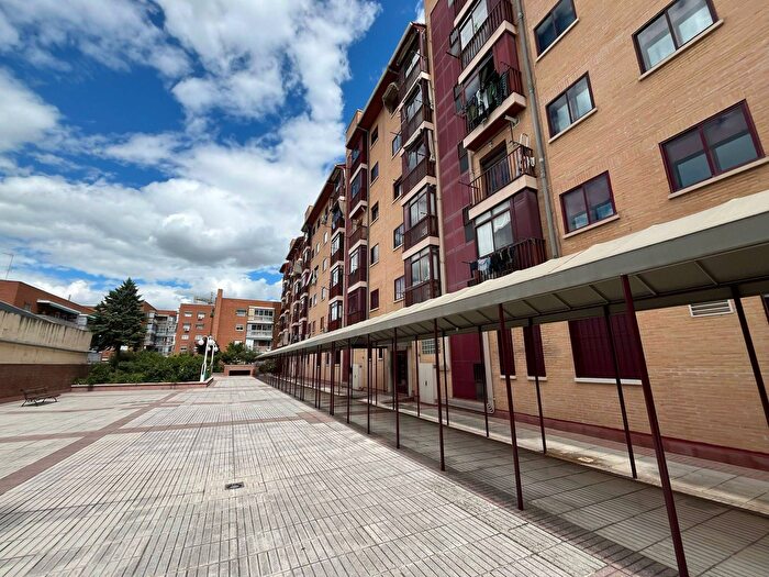 Piso en venta en San Blas, Canillejas de 3 habitaciones