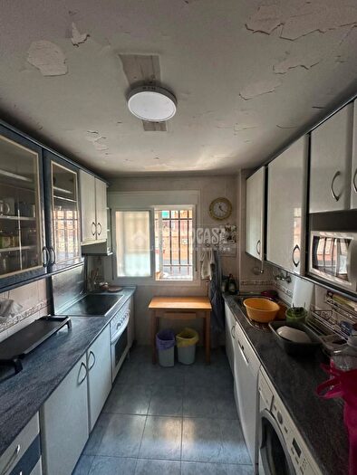 Casas en venta y pisos alquiler - 3