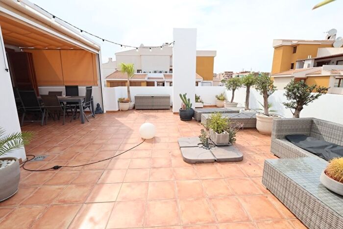 Piso en venta en Playa del Acequión Náufragos y Rocío del Mar, Punta Prima de 2 habitaciones