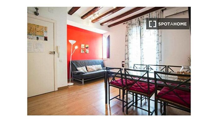 Piso en alquiler en Ciutat Vella, El Raval de 2 habitaciones