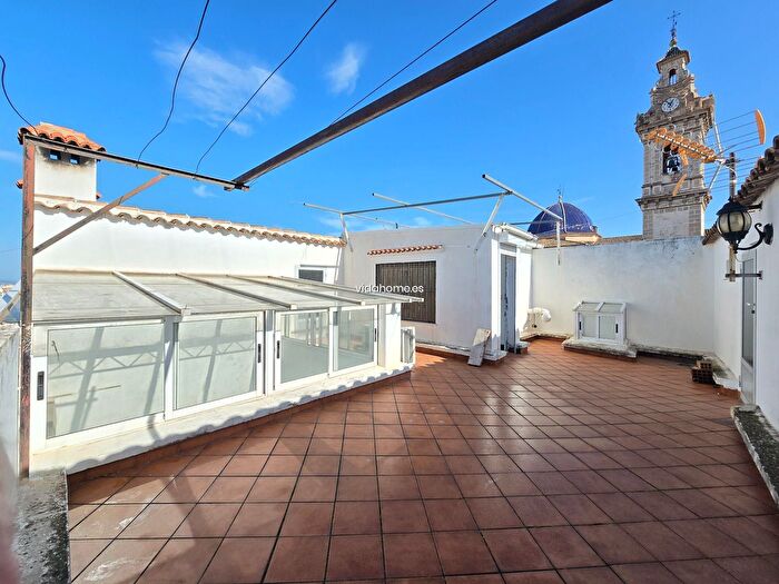 Casas en venta y pisos alquiler - 3