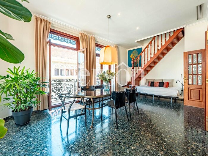 Casas en venta y pisos alquiler - 1
