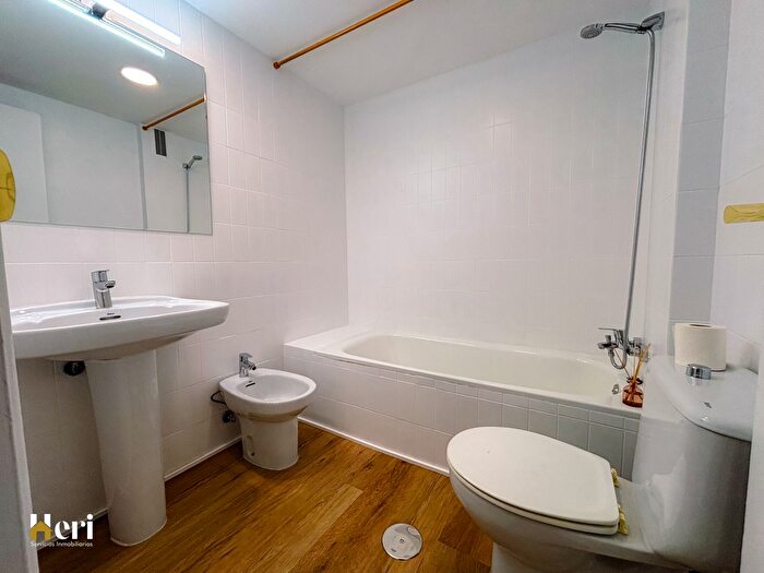 Casas en venta y pisos alquiler - 2