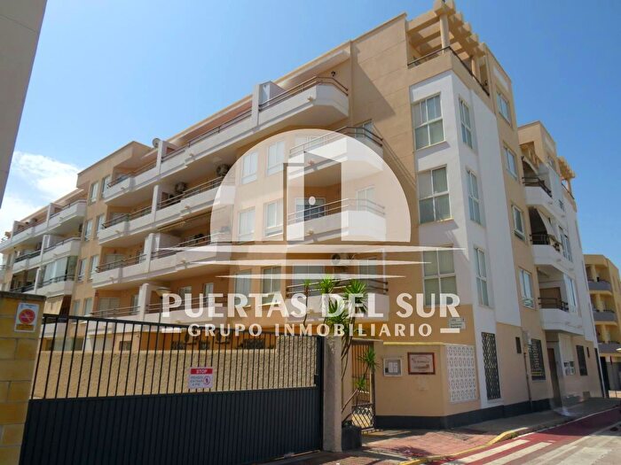 Piso en venta en El Chorrillo El Molino, Rota de 3 habitaciones