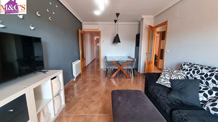 Casas en venta y pisos alquiler - 3