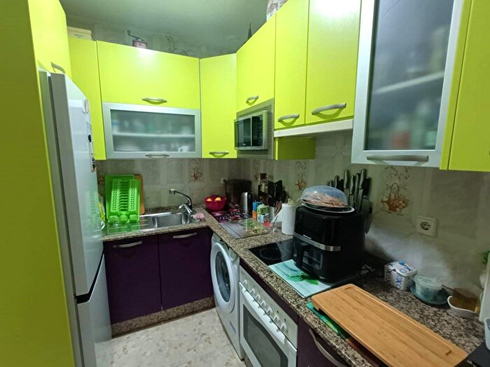 Casas en venta y pisos alquiler - 3