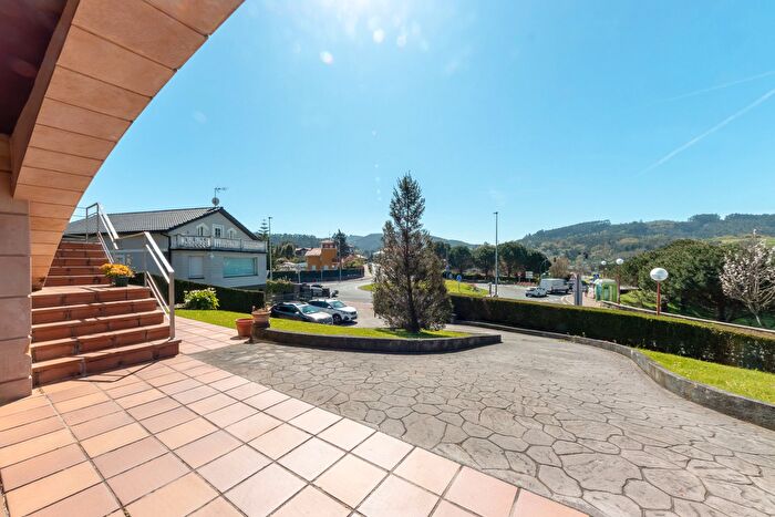 Casas en venta y pisos alquiler - 3