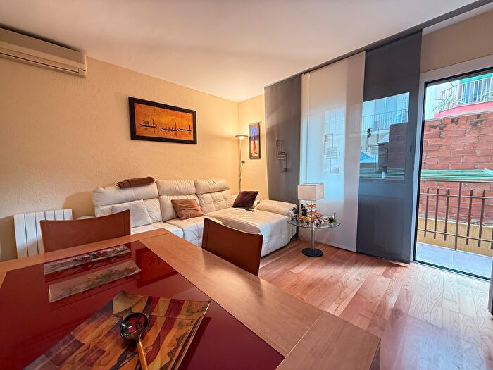 Piso en venta en Sants Montjuïc, La Bordeta de 3 habitaciones