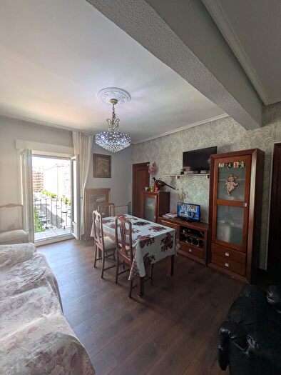 Casas en venta y pisos alquiler - 2