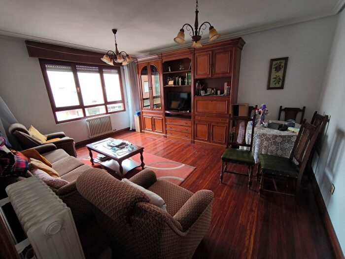 Casas en venta y pisos alquiler - 3
